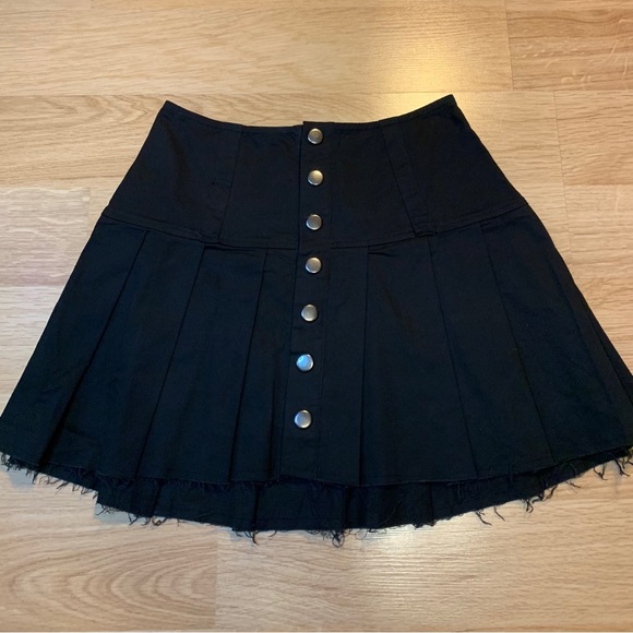 Dolls Kill Current Mood black pleated button mini skirt size XS - Picture 3 of 7